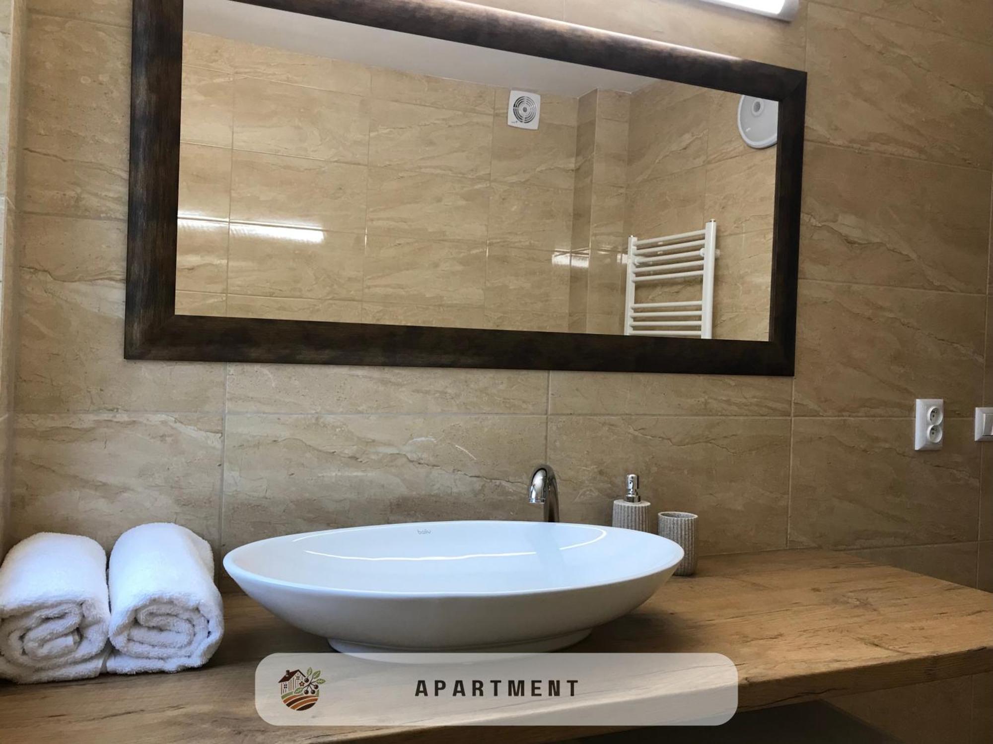 Apartmanovy Dom Visnove Εξωτερικό φωτογραφία